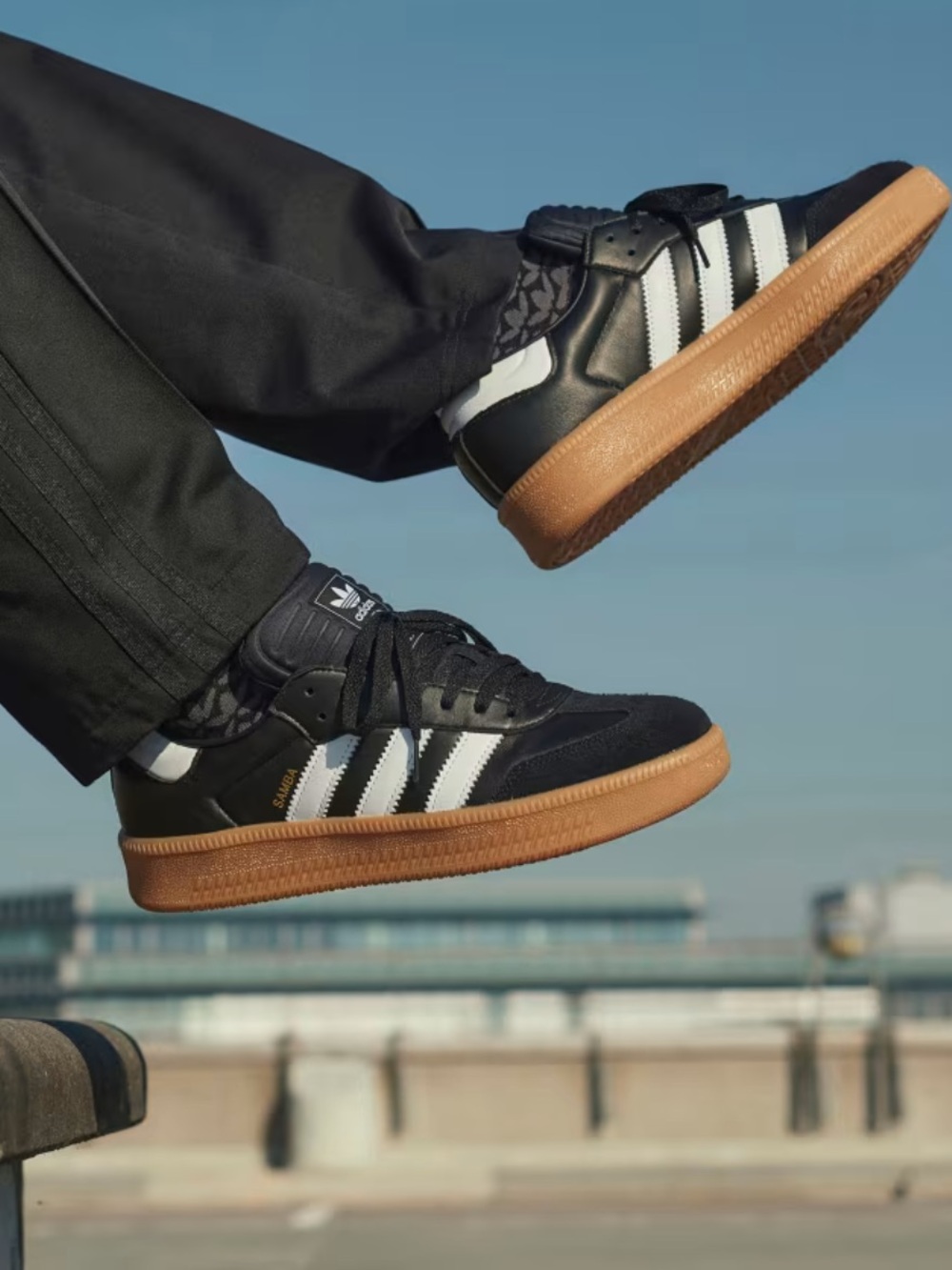 SAMBA XLG SHOES 8.5men/9.5women